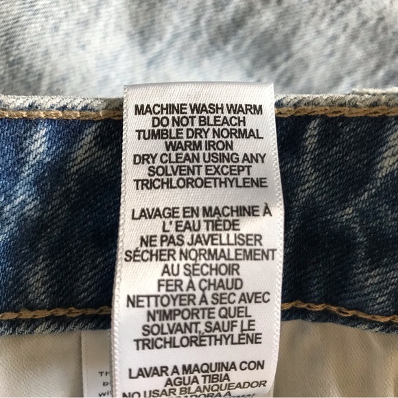 Good American Distressed Button Fly Bombshell Shorts Size 18 NWT - Picture 13 of 15